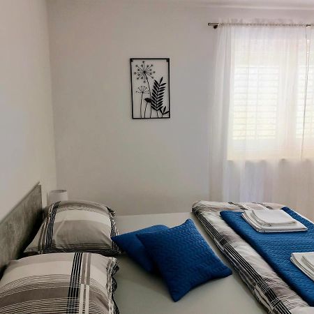 Apartment "None" Makarska Exterior photo