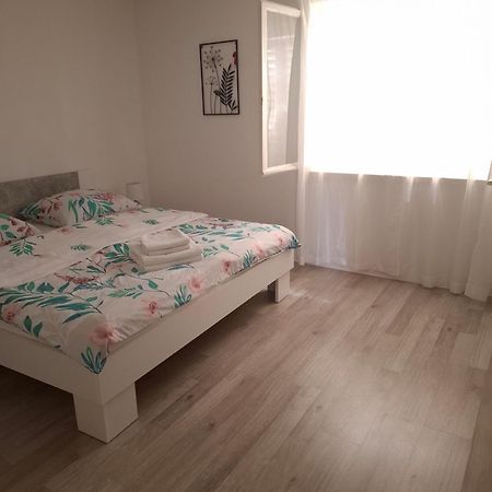 Apartment "None" Makarska Exterior photo