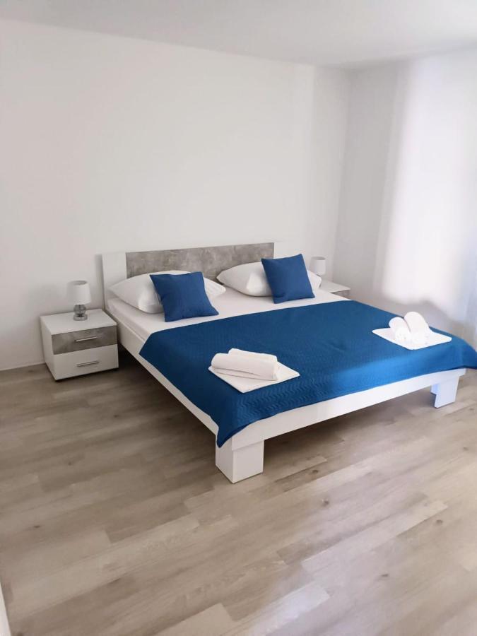 Apartment "None" Makarska Exterior photo