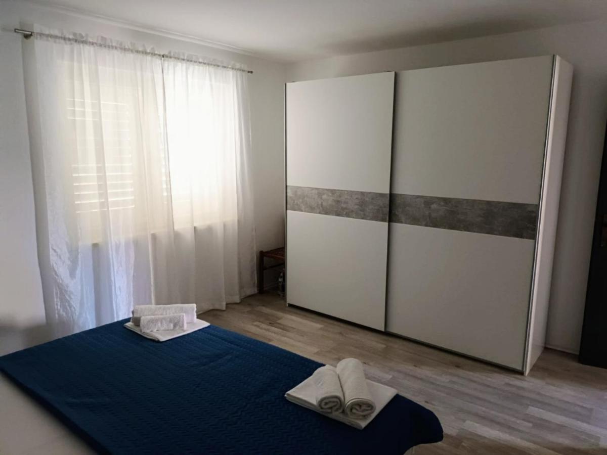 Apartment "None" Makarska Exterior photo