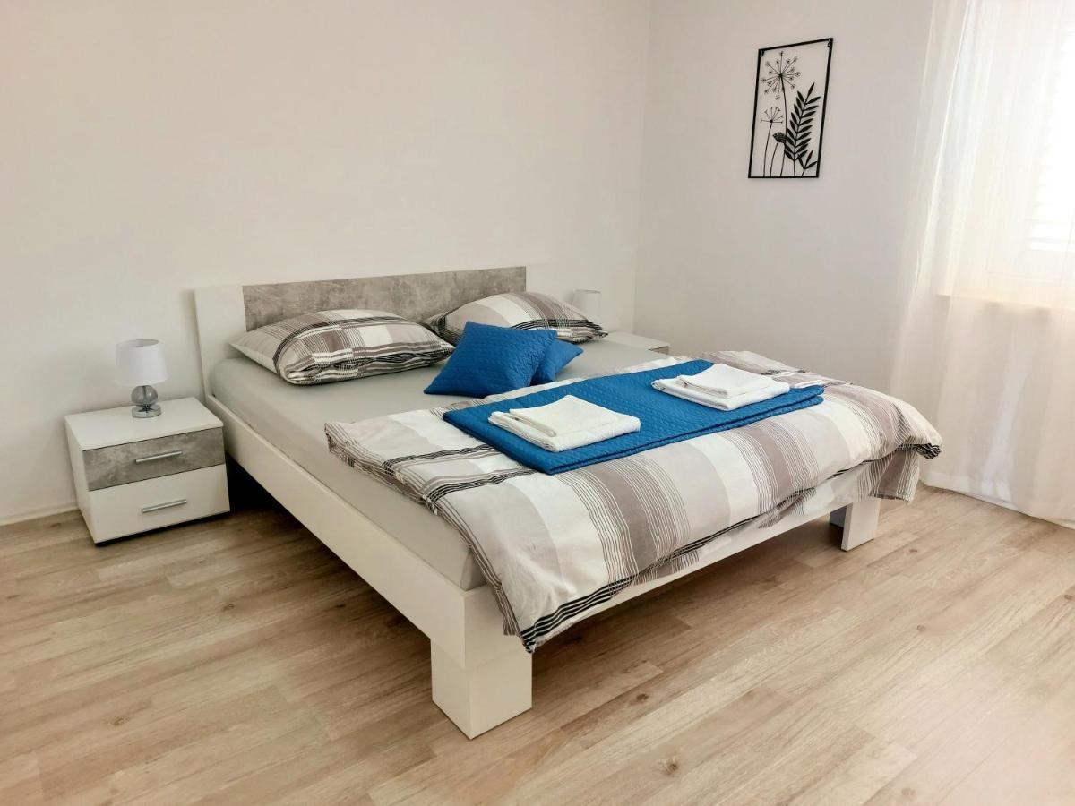 Apartment "None" Makarska Exterior photo